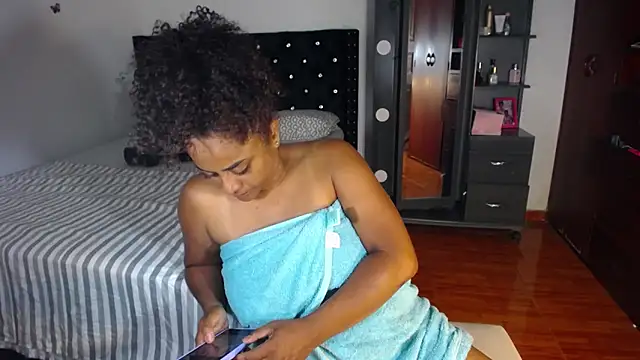 Snapshot of BellaKarla chatting on 09-16-25, 08:54 BellaKarla online show from 09-16-25, 08:54