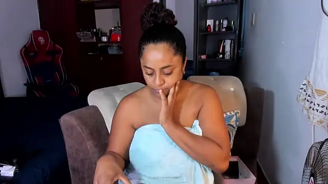 BellaKarla online show from 07-29-26, 11:15