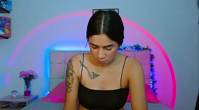 Layla Rachel online show from 03-10-25, 02:06