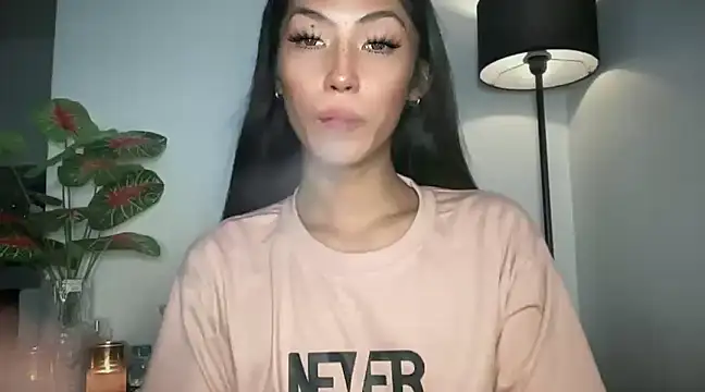 Bella Gordon online show from 02-08-25, 12:17