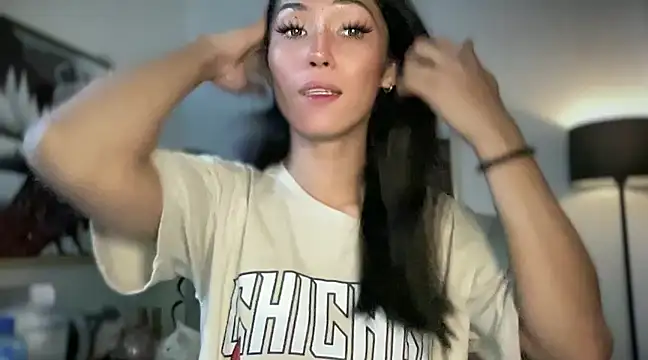 Bella Gordon online show from 02-23-25, 03:08