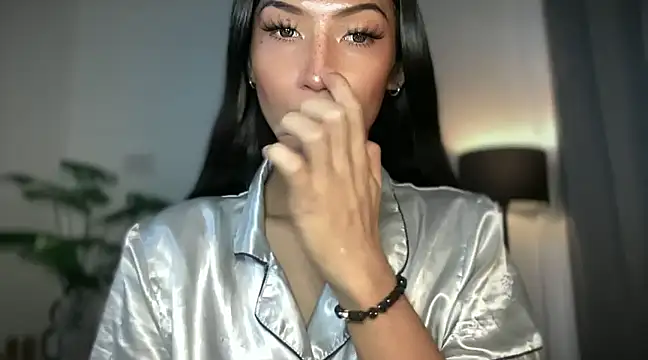 Bella Gordon online show from 02-23-25, 08:49