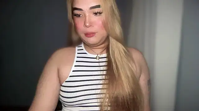Snapshot of MissCataleyaxxx chatting on 10-12-25, 01:18 MissCataleyaxxx online show from 10-12-25, 01:18