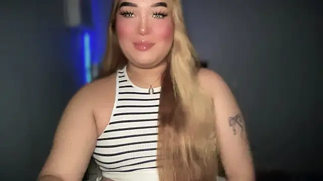 Snapshot of MissCataleyaxxx chatting on 09-14-25, 12:05 MissCataleyaxxx online show from 09-14-25, 12:05