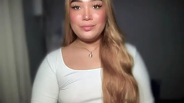 Snapshot of MissCataleyaxxx chatting on 09-21-25, 05:23 MissCataleyaxxx online show from 09-21-25, 05:23