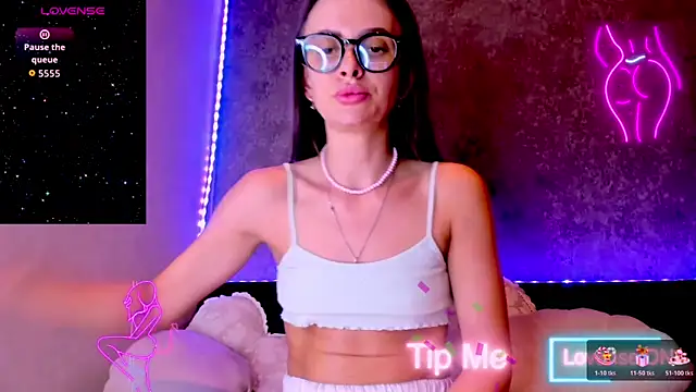 madina taher online show from 03-04-26, 11:23