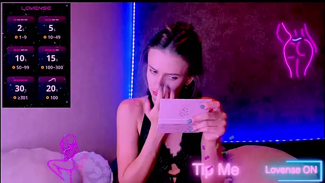 madina taher online show from 12-18-25, 11:25