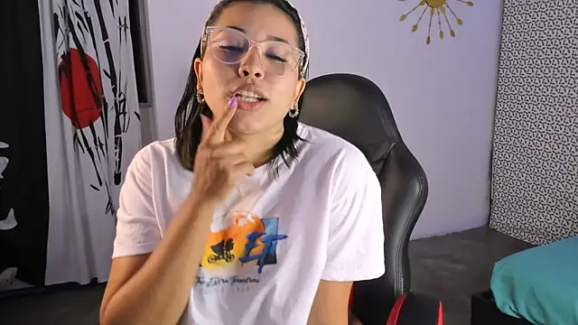 caylinhot7 online show from 10-05-25, 05:09