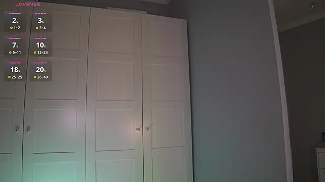 Snapshot of -JuicyMolly- chatting on 09-25-25, 04:24 -JuicyMolly- online show from 09-25-25, 04:24