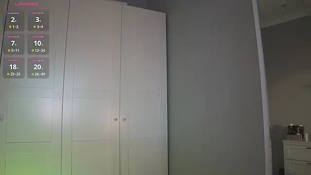 Snapshot of -JuicyMolly- chatting on 09-19-25, 03:27 -JuicyMolly- online show from 09-19-25, 03:27
