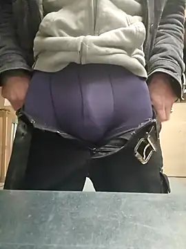 Xcoquinx online show from 11-21-25, 09:41