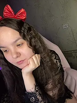 Snapshot of Var_Kiss chatting on 05-28-26, 03:40 Var Kiss online show from 05-28-26, 03:40