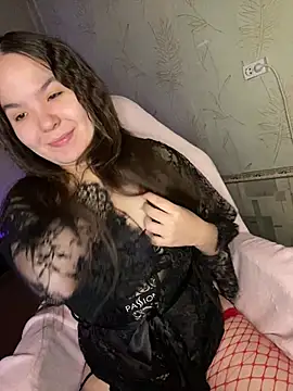 Snapshot of Var_Kiss chatting on 05-16-26, 07:40 Var Kiss online show from 05-16-26, 07:40