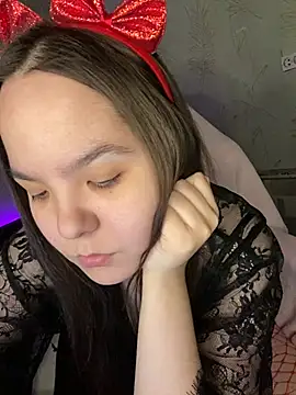 Snapshot of Var_Kiss chatting on 05-25-26, 11:42 Var Kiss online show from 05-25-26, 11:42