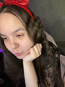 Snapshot of Var_Kiss chatting on 05-26-26, 01:20 Var Kiss online show from 05-26-26, 01:20