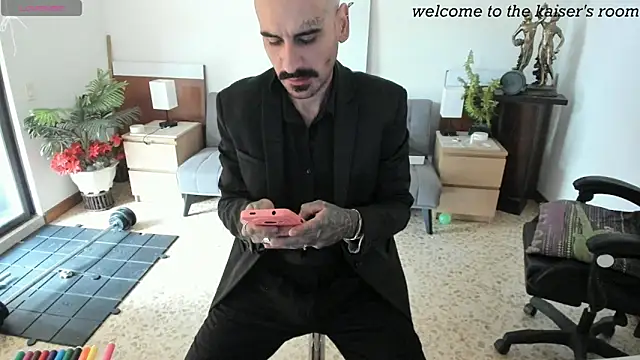 kaiser679  online show from 04-15-26, 05:50