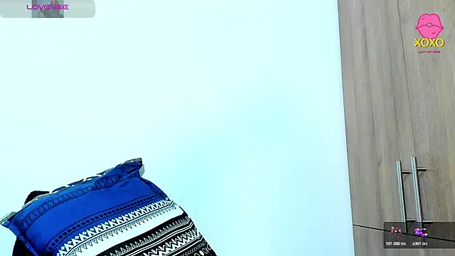 Bessie32 online show from 11-28-25, 10:04