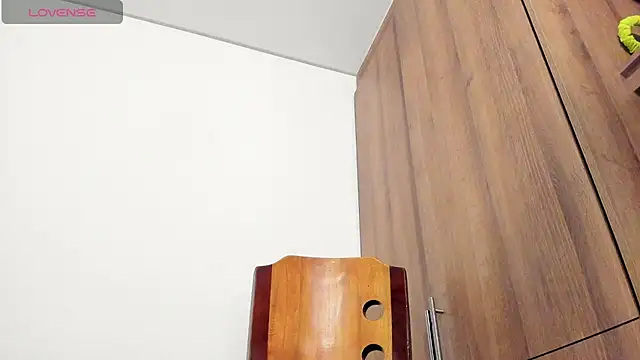 Bessie32 online show from 04-11-26, 10:41