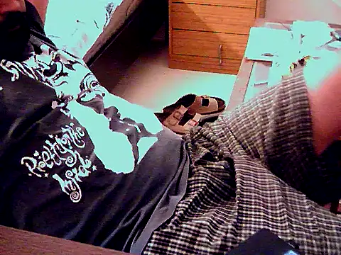 Snapshot of aksxi1 chatting on 01-19-26, 05:44 aksxi1 online show from 01-19-26, 05:44