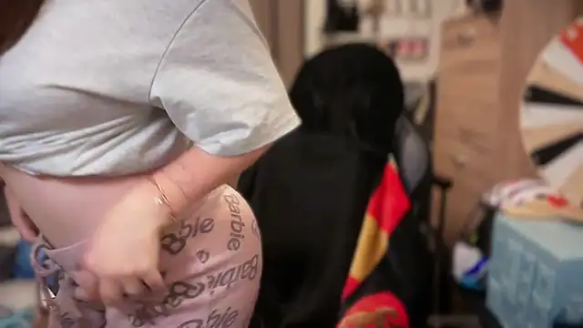 Amai Live online show from 10-04-25, 06:37