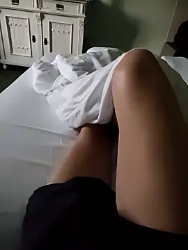 kiam471 online show from 10-19-25, 05:32