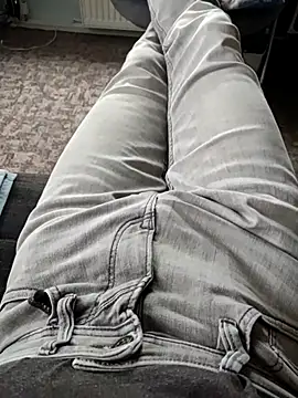 kiam471 online show from 10-28-25, 03:00