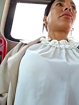 Doll Loren online show from 10-24-25, 02:05