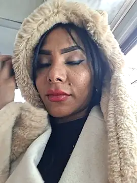 Doll Loren online show from 11-13-25, 07:29