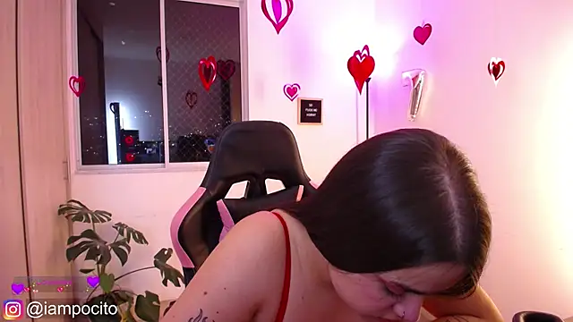 Snapshot of pocitox chatting on 02-23-25, 05:56 pocitox online show from 02-23-25, 05:56