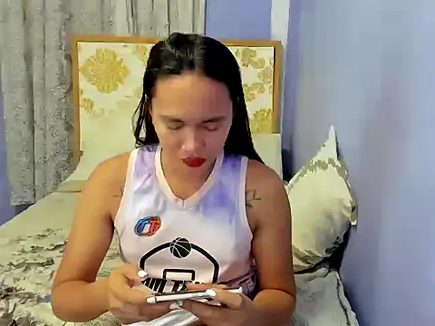 lady kim boner online show from 10-30-25, 04:11