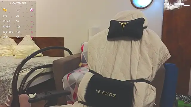 Snapshot of _D_Love_ chatting on 01-15-25, 05:05  D Love  online show from 01-15-25, 05:05