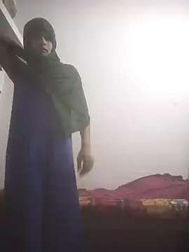 Snapshot of sonalicrossy chatting on 10-12-25, 12:39 sonalicrossy online show from 10-12-25, 12:39