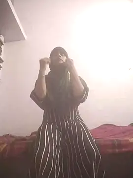 Snapshot of sonalicrossy chatting on 11-11-25, 06:58 sonalicrossy online show from 11-11-25, 06:58