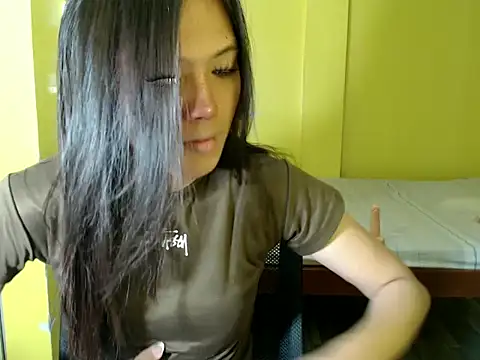 Snapshot of xx_goddessofallgodess_xx chatting on 05-29-26, 04:18 xx goddessofallgodess xx online show from 05-29-26, 04:18