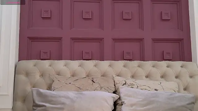 AnaAnais online show from 04-14-26, 02:00