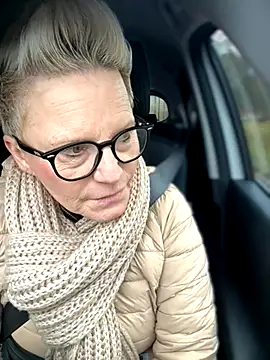 German Milf online show from 12-04-25, 12:04