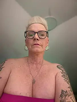 German Milf online show from 03-11-26, 02:33