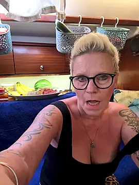 German Milf online show from 09-24-25, 10:22