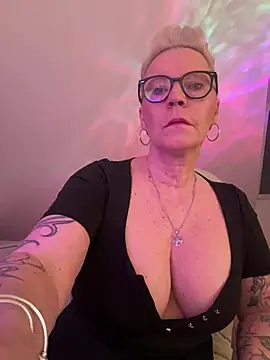 German Milf online show from 03-17-26, 10:07