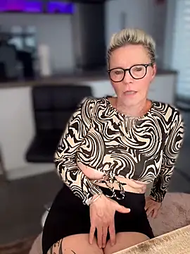 German Milf online show from 10-07-25, 01:34