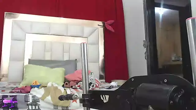 candyrojas online show from 02-19-26, 08:22