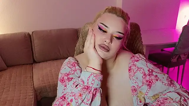 EllsaJean  online show from 06-11-26, 12:32