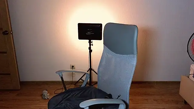 EllsaJean  online show from 07-26-26, 09:32