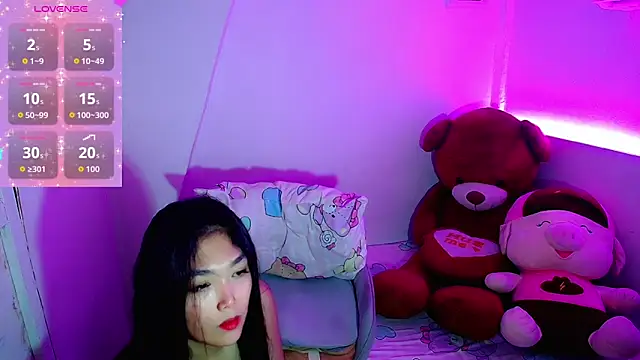 TR4NSCUTI3 online show from 11-06-25, 08:57