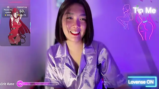 TR4NSCUTI3 online show from 05-21-26, 02:36