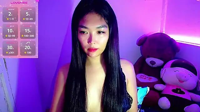 TR4NSCUTI3 online show from 10-27-25, 07:59