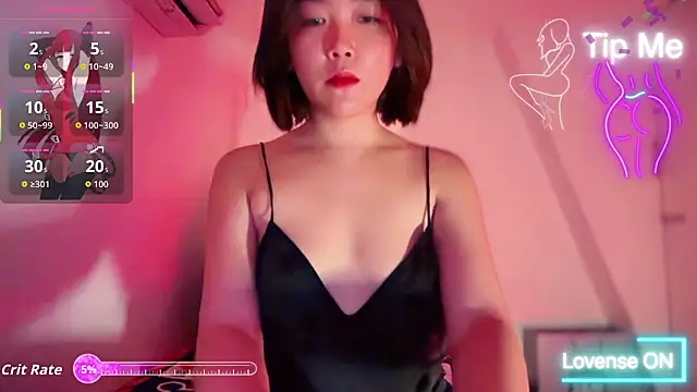 TR4NSCUTI3 online show from 05-19-26, 06:59