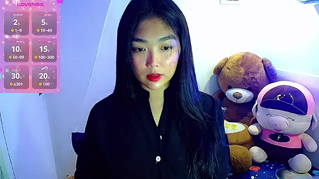 TR4NSCUTI3 online show from 09-30-25, 06:14