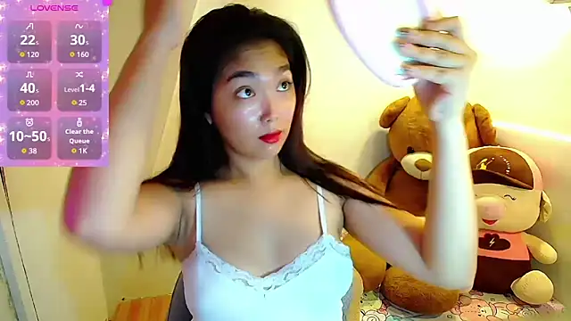 TR4NSCUTI3 online show from 09-21-25, 02:11