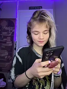 Cutiepiespanks online show from 12-14-25, 10:37